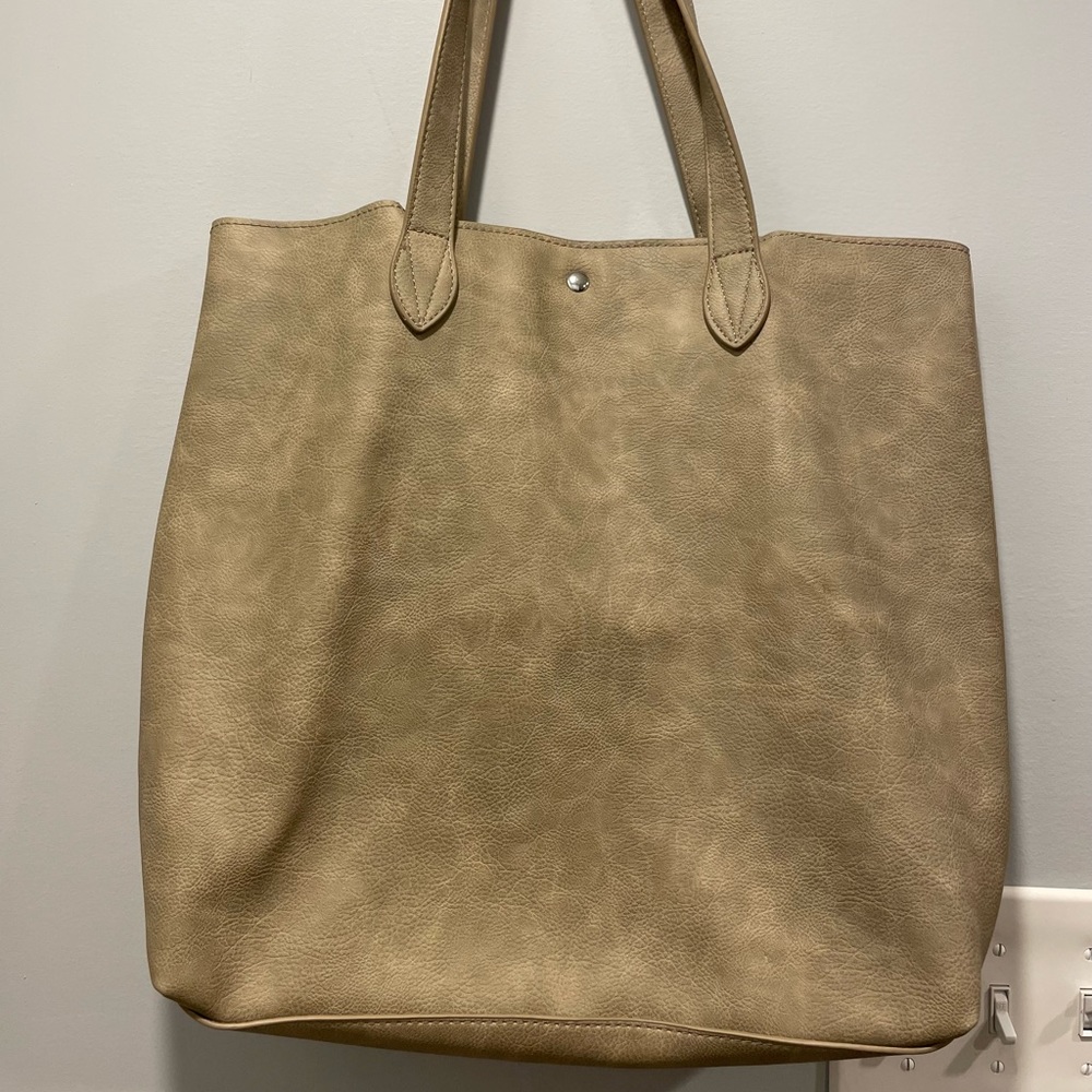 Steve Madden Tote Bag - Picture 3 of 4